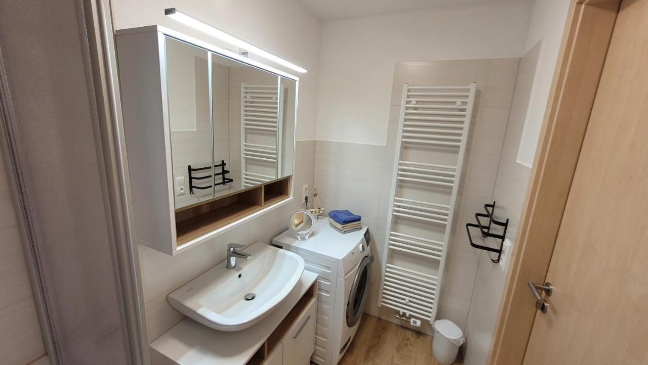 Sachsentraum - Naehe Goeltzschtalbruecke Apartment ไรเคนบาค อิม โวกท์ลันด์ ภายนอก รูปภาพ